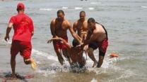 إنقاذ 190 شخصا من الغرق في يوم