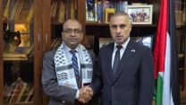 سفير بنغلادش يزور سفارة دولة فلسطين بالجزائر ويزرع شجرة زيتون تضامنا مع الشعب الفلسطيني