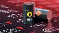 تراجع أسعار النفط في ظل المخاوف من تداعيات الرسوم الجمركية الأمريكية