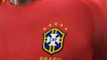 البرازيل تتخلى عن القميص الأحمر