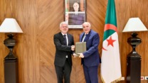 عطاف يتسلم أوراق اعتماد سُفراء جدد لدى الجزائر