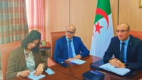 سفيان شايب يؤكد حرص السلطات على تعزيز التواصل مع الجالية الجزائرية