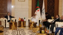 وزير الداخلية الاسباني يزور جامع الجزائر