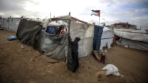 في غزة.. نازحون يُواجهون الشتاء بملابس وخيام مهترئة