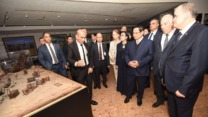 رئيس وزراء جمهورية فيتنام الاشتراكية يزور المتحف الوطني للمجاهد